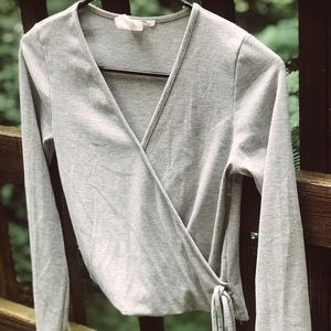 ✰ Grey V-Neck Crop Top ✰
